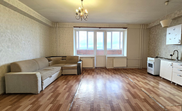 Купить --комнатную квартиру