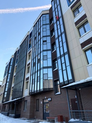 Купить --комнатную квартиру