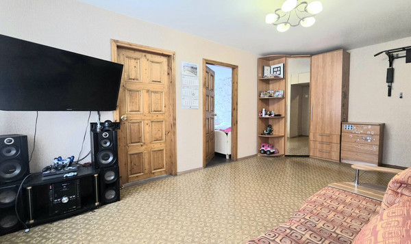 Купить 4-комнатную квартиру