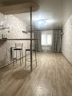 Купить --комнатную квартиру